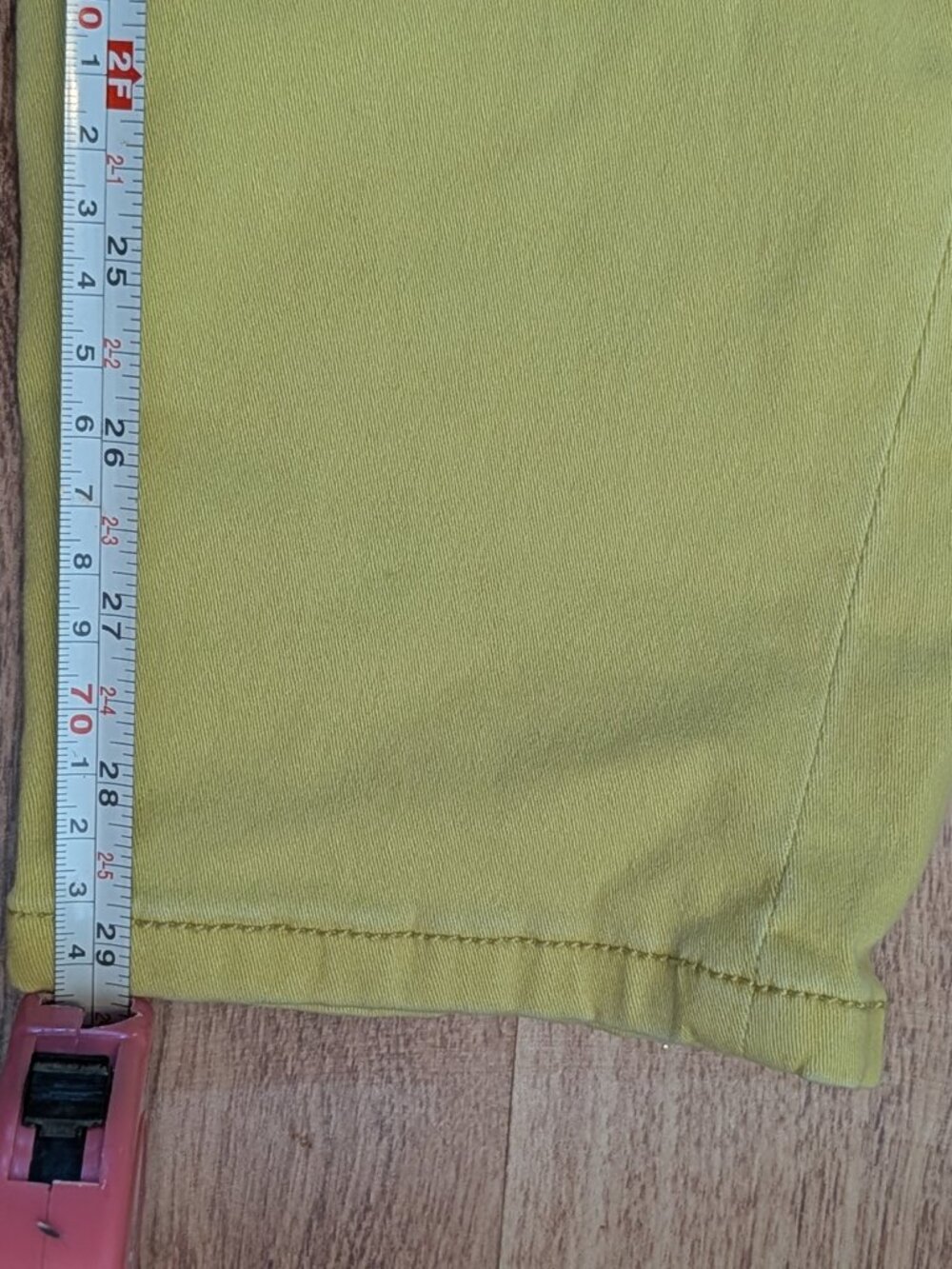 Cabi Jeans Skinny Leg Denim Pants Women's Size 12 Citron Chartreuse Yellow - Picture 9 of 9